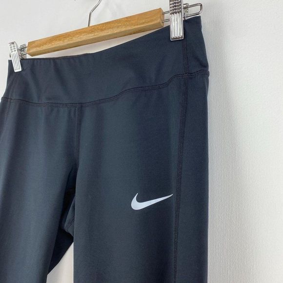 NIKE Mesh Detail Black Legging Capri - Picture 3 of 7